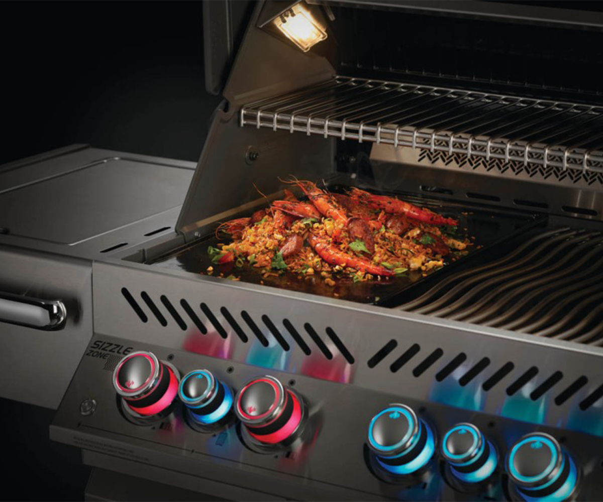 Napoleon Enameled Cast Iron Reversible Griddle - Image 4
